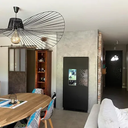 Vakantiehuis Maison 4 Etoiles Piscine Chauffee Proche